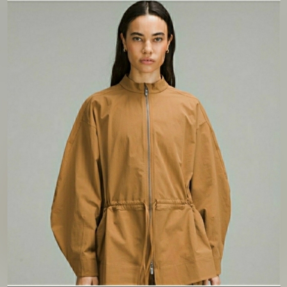 NWT Lululemon Cinch-Waist Stretch Shirt Jacket size Medium - Picture 1 of 12